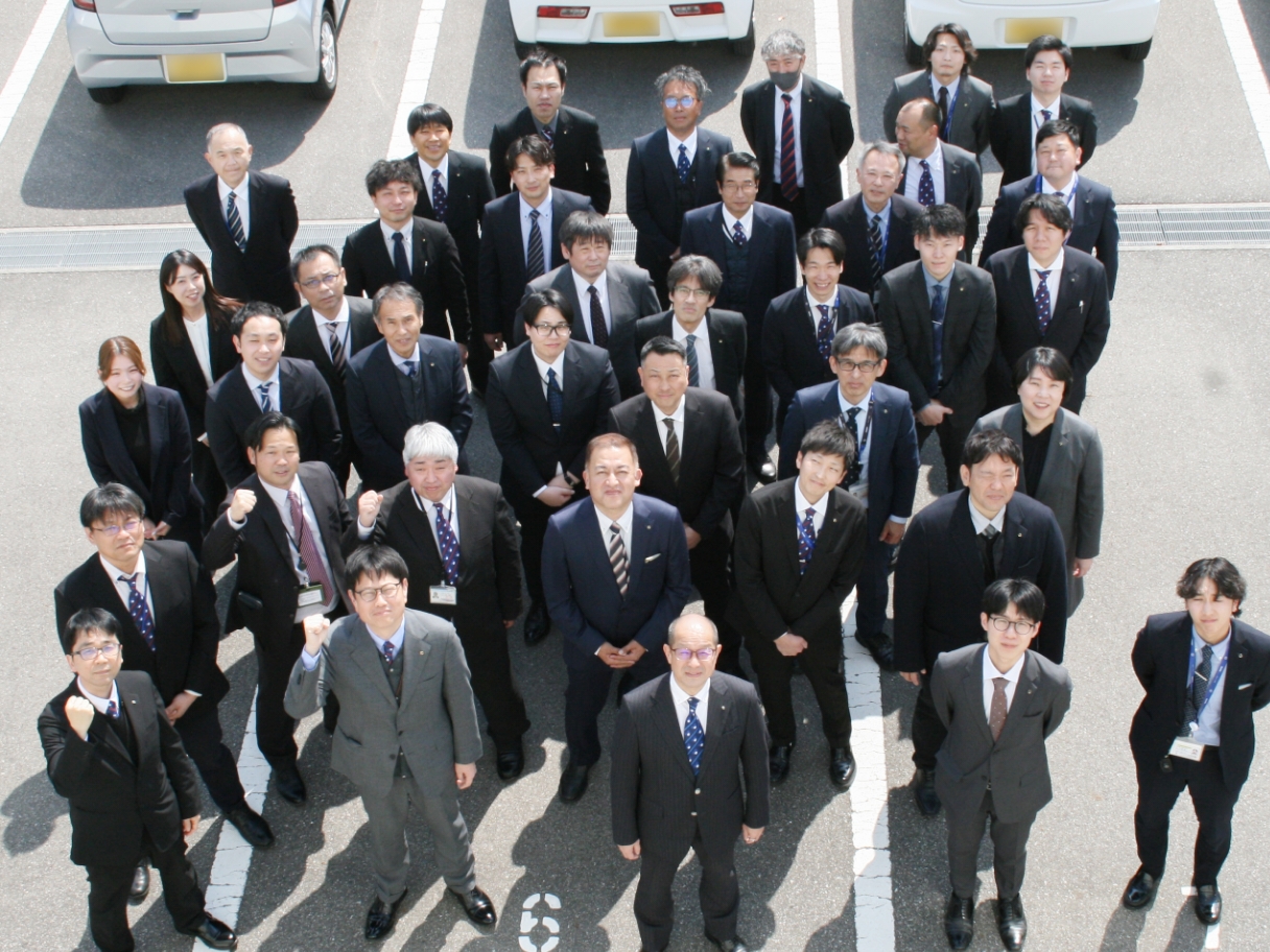 クマヒラセキュリティの従業員たち